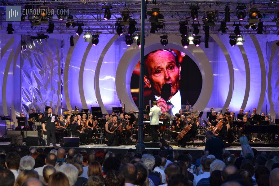 Stane Mancini predstavlja legendarne Mandoline (Foto: Alesh Maatko)